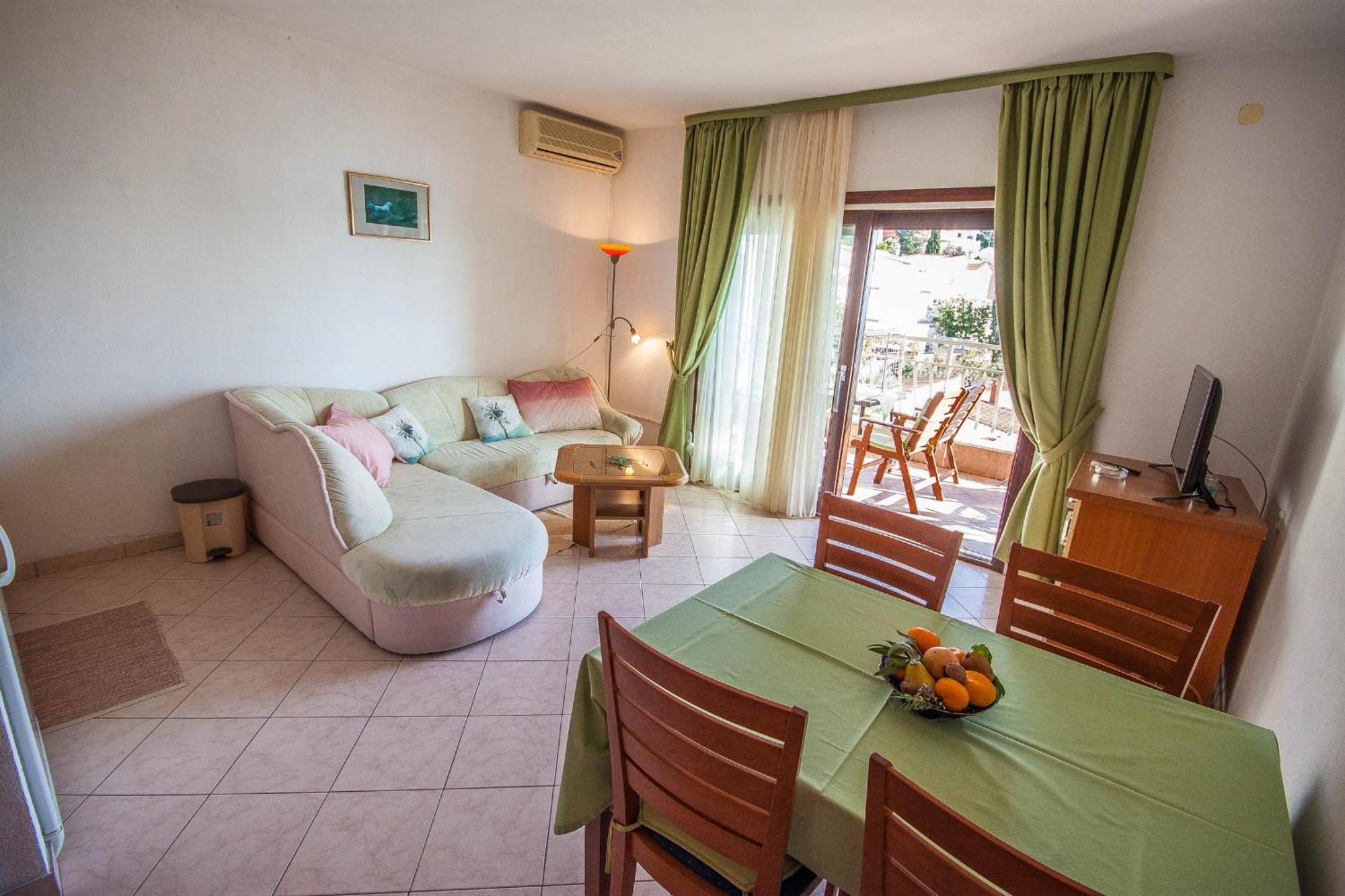 Apartments Rosanda Pakostane Ngoại thất bức ảnh